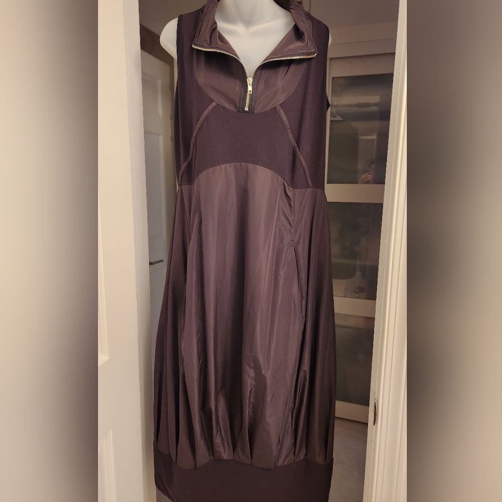 Elegant Black Multimedia Sleeveless Dress